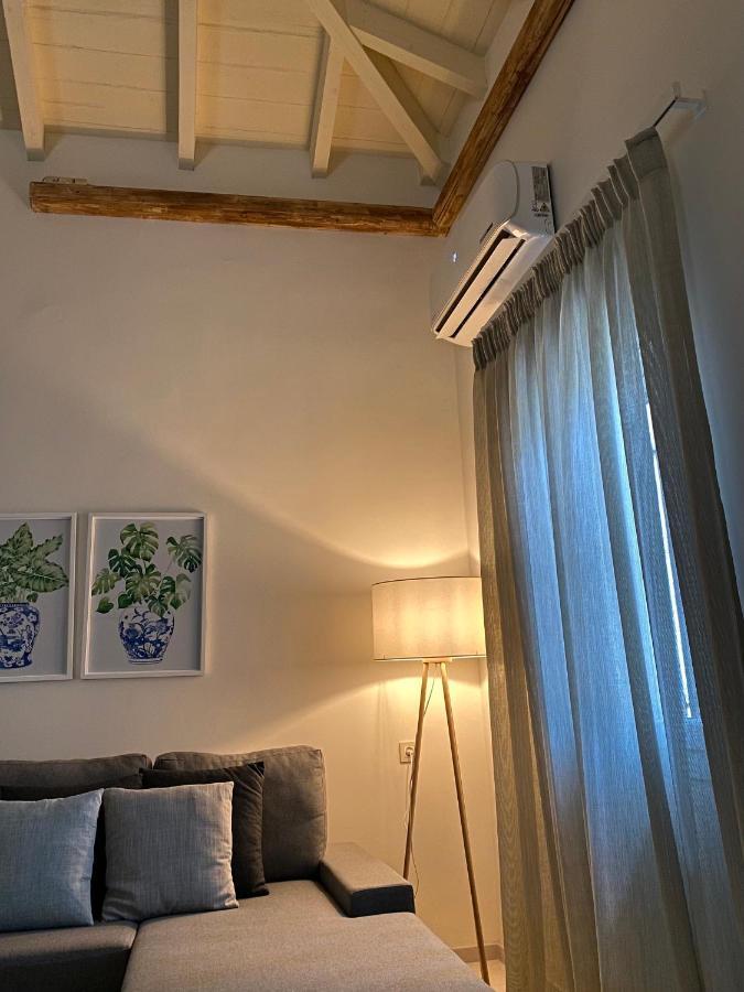 Athena Luxury Apartments Mesongi Bagian luar foto